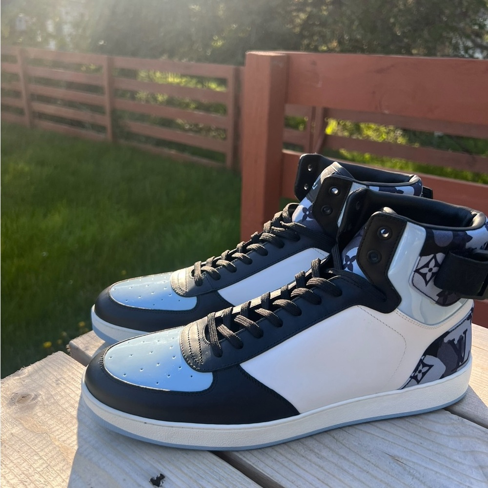 Louis Vuitton Rivoli High